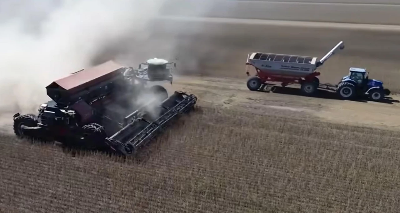 Світовий рекорд зі збирання сої